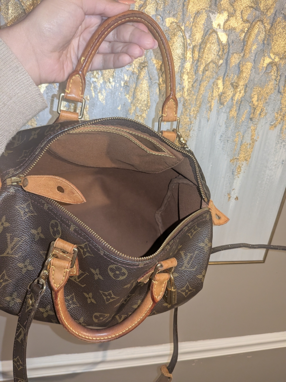 Louis Vuitton Monogram Speedy 30 With Free Adjustable Strap - Picture 17 of 17